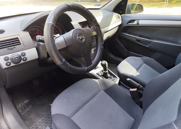Opel Astra — zdjęcie 24
