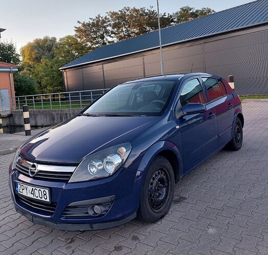 Opel Astra — zdjęcie 19